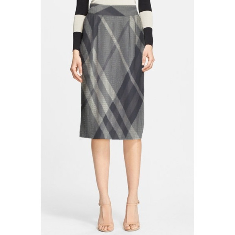 Burberry textured silk Nova Check plaid skirt